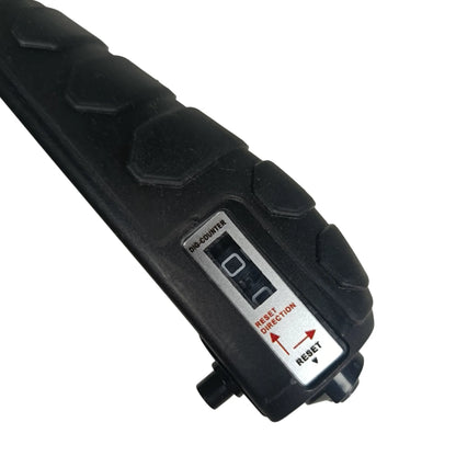 Zbliżenie na mechaniczny licznik powtórzeń w Ordovit Hand Gripper 5–200 kg